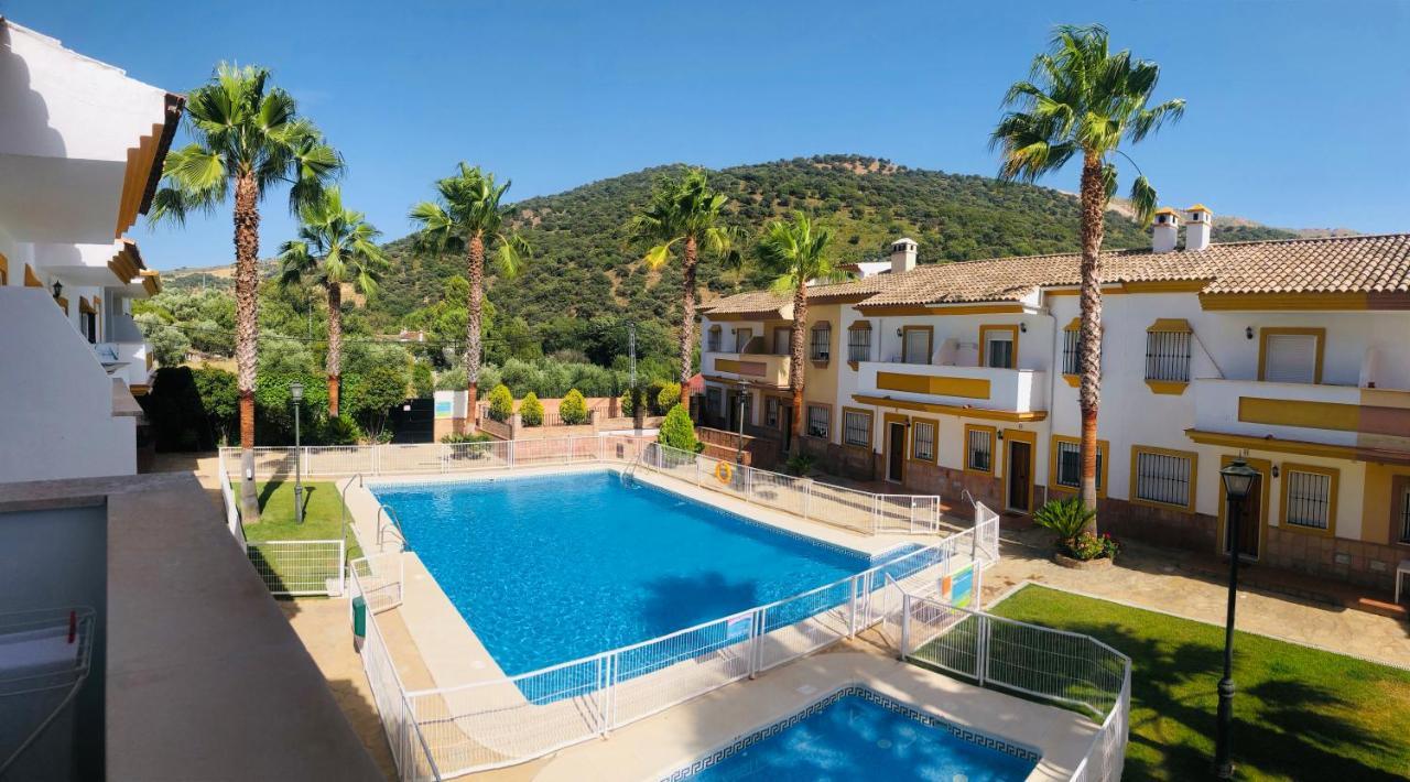 Casa Rural Las Rosas De Benaoján Екстериор снимка