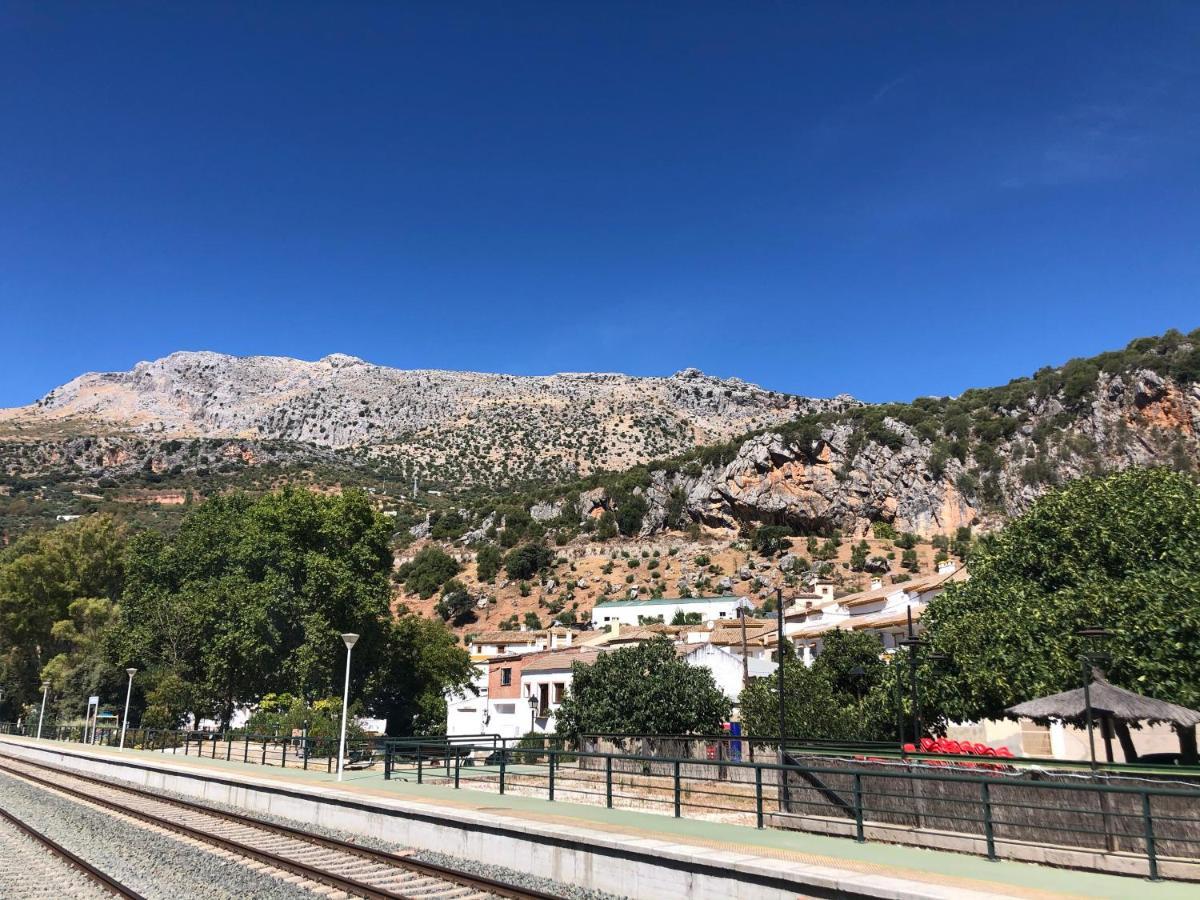 Casa Rural Las Rosas De Benaoján Екстериор снимка